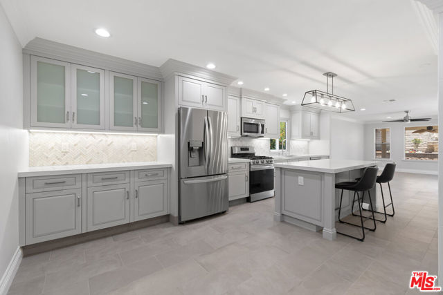 222 Calle Descanso, Walnut CA: https://media.crmls.org/mediaz/27481db9-c2a9-4537-89b7-06e7453fbc99.jpg