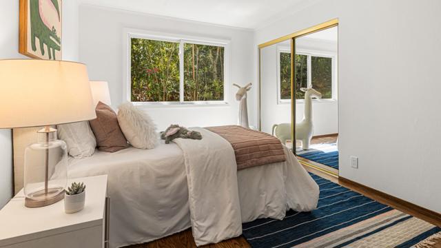760 La Mesa Drive, Portola Valley CA: https://media.crmls.org/mediaz/2748b731-f259-464f-b29e-01c8e0f77208.jpg