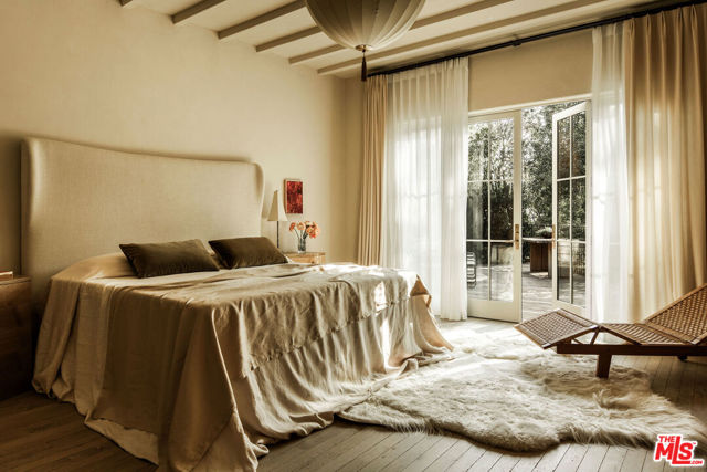 7776 Firenze Avenue, Los Angeles CA: https://media.crmls.org/mediaz/2748f6ed-e82d-491d-8db4-6fc48b35f66d.jpg