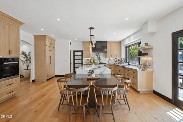 4548 Valley Spring Drive, Westlake Village CA: https://media.crmls.org/mediaz/274a8a8b-1027-4dcd-a754-31ba1af64ca9.jpg