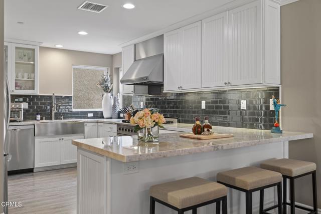 Detail Gallery Image 15 of 59 For 104 La Brea St, Oxnard,  CA 93035 - 3 Beds | 3/1 Baths