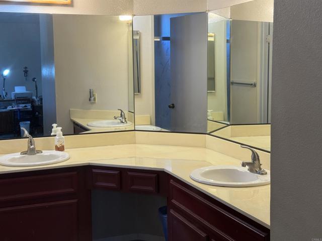 14305 EL VESTIDO STREET, San Diego CA: https://media.crmls.org/mediaz/274ae119-1cd4-48d6-8549-2f4a2a3fb677.jpg