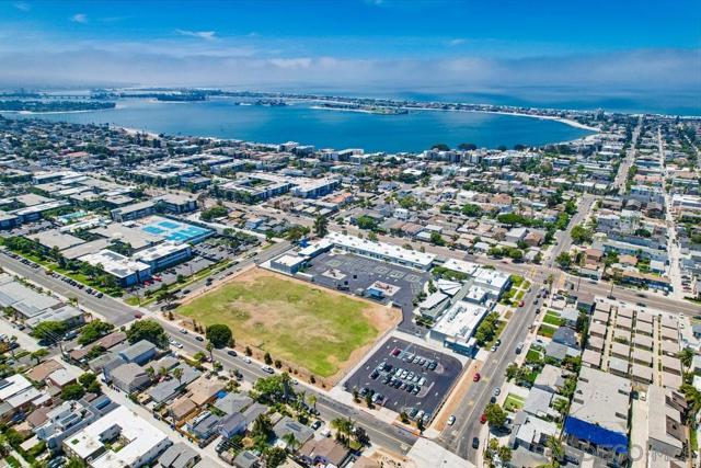 4053 55 Jewell St, San Diego CA: https://media.crmls.org/mediaz/274aed36-6756-4234-a830-2511b58ce09b.jpg