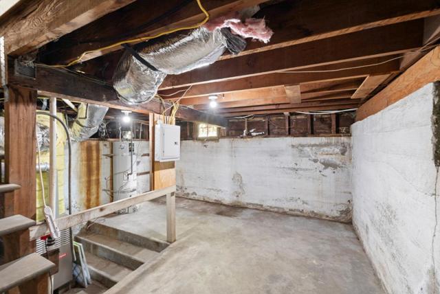 48 Turnsworth Avenue, Redwood City CA: https://media.crmls.org/mediaz/274b6c67-c66b-44f8-8873-bb3f18bf149c.jpg