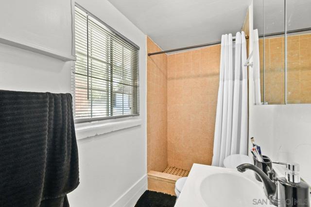 1450 1452 Rock Terrace, Alpine CA: https://media.crmls.org/mediaz/274b7fd2-212f-44b6-9343-81d28a7734bc.jpg