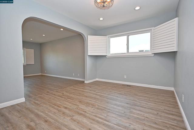 530 Hazel Street, Livermore CA: https://media.crmls.org/mediaz/274b8856-f5e1-4198-9c65-d2da2ffb1fc7.jpg