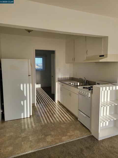 2488 Market Ave, San Pablo CA: https://media.crmls.org/mediaz/274b8df6-f3eb-4705-9f21-d3ab6499d118.jpg