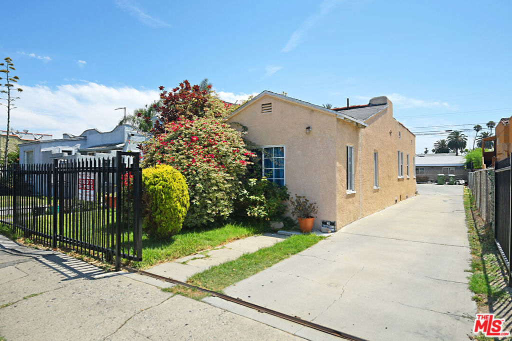Multifamily at 2664 S Redondo Boulevard