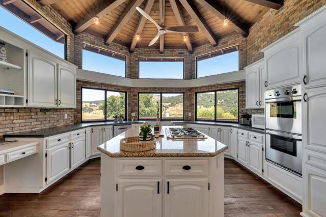 17255 Holiday Drive, Morgan Hill CA: https://media.crmls.org/mediaz/274c1acb-a780-443c-b5bd-a97415707540.jpg