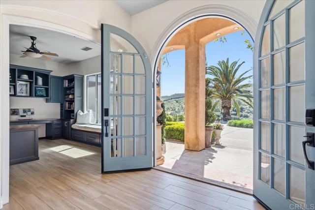 Detail Gallery Image 15 of 66 For 19270 Horizon View Dr., Ramona,  CA 92065 - 4 Beds | 4/2 Baths