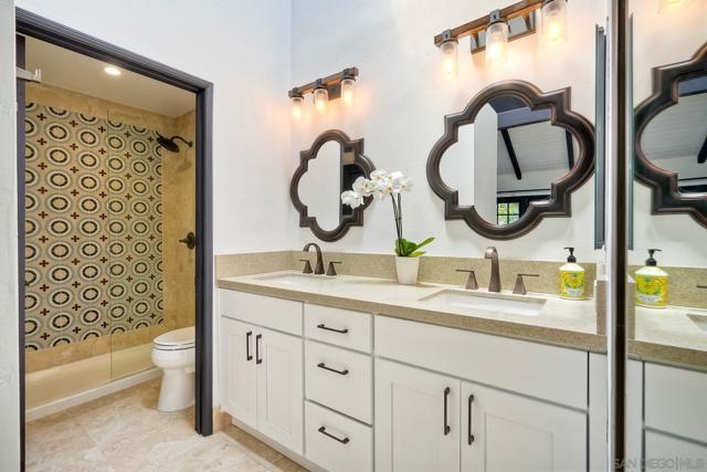 Image 21 of 49 For 8666 Villa La Jolla Drive  4