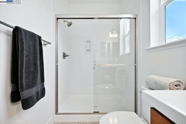 2100 Carbondale, Dublin CA: https://media.crmls.org/mediaz/274c728d-bade-4a78-9654-2207d84b841b.jpg