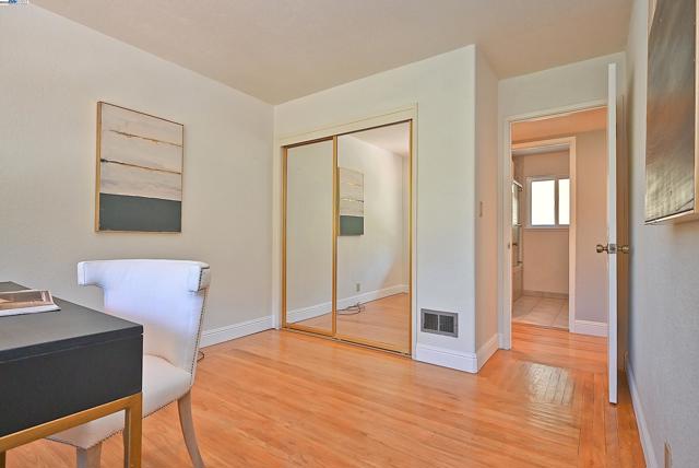 38 Saint Stephens Dr., Orinda CA: https://media.crmls.org/mediaz/274cffed-78a3-43b7-b991-91a81598d84c.jpg
