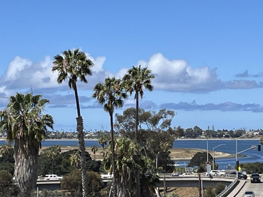 2540 Clairemont Dr - photo 10