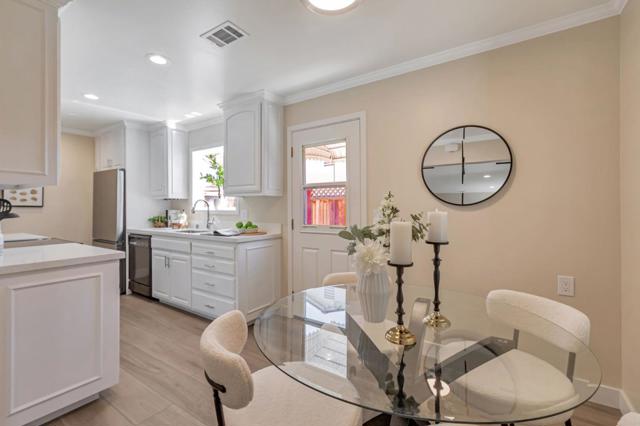 1040 Linda Drive, Campbell CA: https://media.crmls.org/mediaz/274e83a2-e3da-4c55-bfdd-572bc73d6ecd.jpg