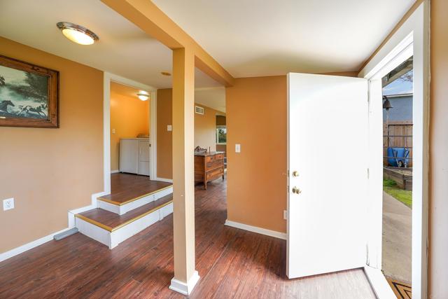 2156 Montecito Road, Ramona CA: https://media.crmls.org/mediaz/274ee431-dc17-4dfd-ac78-560e28376d1f.jpg