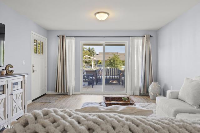 Detail Gallery Image 9 of 32 For 996 Los Angeles Ave #102,  Ventura,  CA 93004 - 3 Beds | 2 Baths