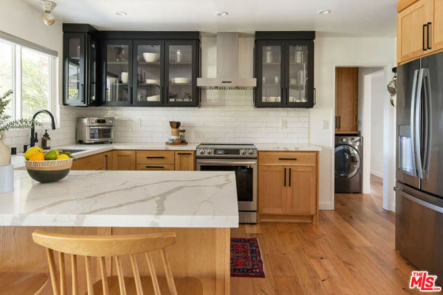 2044 Panamint Drive, Los Angeles CA: https://media.crmls.org/mediaz/274f8f49-b52b-4580-a952-71b7e1c426a5.jpg