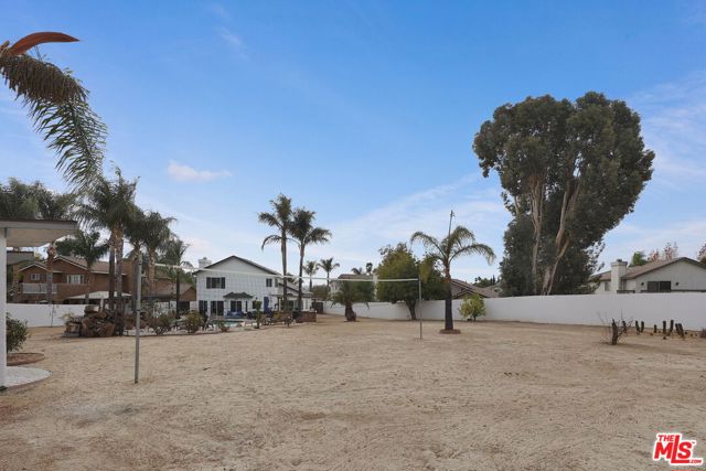 39665 Maple Leaf Court, Murrieta CA: https://media.crmls.org/mediaz/274fe1c1-3bb6-4195-93f2-ef0cbd11e694.jpg