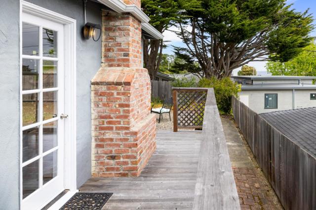 604 Mar Vista Drive, Monterey CA: https://media.crmls.org/mediaz/27500883-c3dc-4694-99f7-da78495d385c.jpg