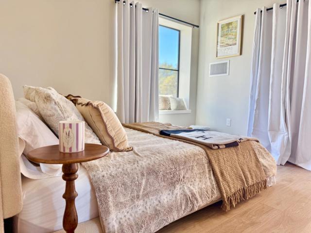 400 San Benito St, Hollister CA: https://media.crmls.org/mediaz/275015a3-e754-45a7-b11c-44ce5e4d09f7.jpg