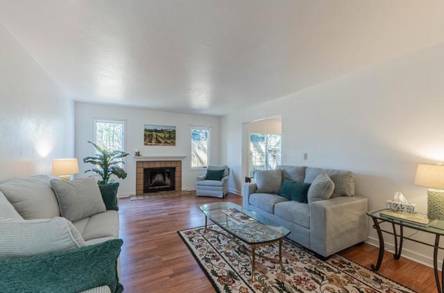 3239 Serra Avenue, Carmel CA: https://media.crmls.org/mediaz/275028f7-8631-4d40-a158-772945aeadb7.jpg