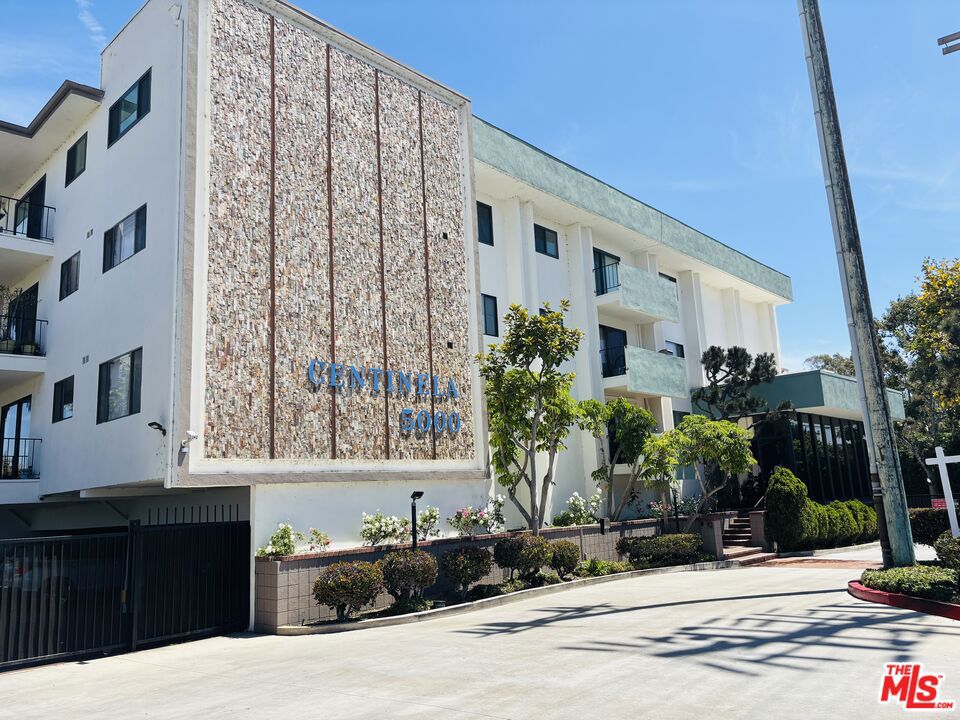 5000 S Centinela Avenue #318