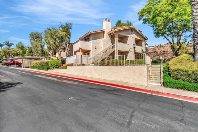 11523 Fury Ln, El Cajon CA: https://media.crmls.org/mediaz/2750f623-9270-437c-8d04-92ef48af499f.jpg