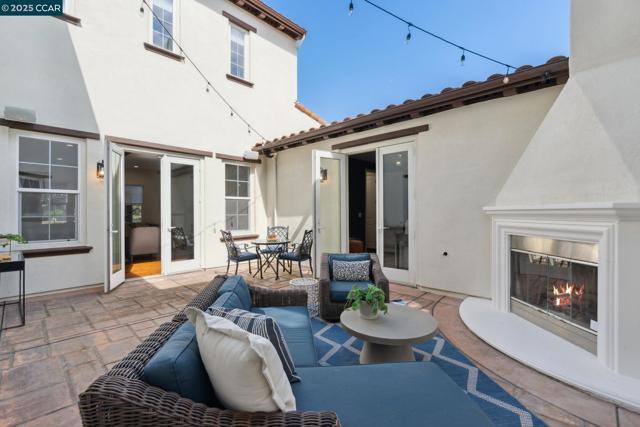 492 Calico Ct, San Ramon CA: https://media.crmls.org/mediaz/275153e5-6e35-46b2-aaf3-7bc98311de4d.jpg