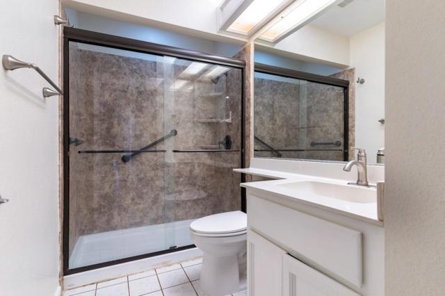 4200 Ciello Court, Cameron Park CA: https://media.crmls.org/mediaz/2751dfab-35ab-437f-8c55-1cf6d291d19b.jpg
