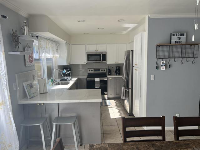 Image 3 of 26 For 842 Sierra Avenue