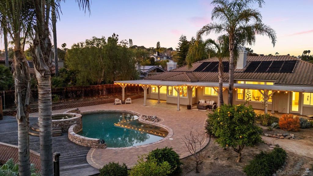 860 Calle Santa Cruz