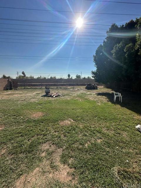 Detail Gallery Image 2 of 7 For 952 Alameda St, Calexico,  CA 92231 - 3 Beds | 2 Baths