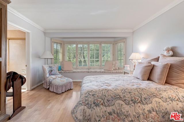 2807 Deep Canyon Drive, Beverly Hills CA: https://media.crmls.org/mediaz/2754903b-af44-415f-ac57-4c108cf9923e.jpg