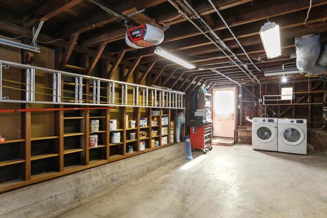 270 Andover Street, San Francisco CA: https://media.crmls.org/mediaz/2754abe2-3692-4632-aca1-779fea159da8.jpg