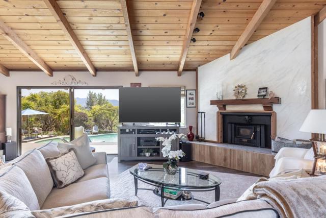 34998 Sky Ranch Road, Carmel Valley CA: https://media.crmls.org/mediaz/27554bb6-8065-447e-a6b7-a1bee1ad604e.jpg
