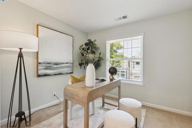 1687 Silverwood Ct, Danville CA: https://media.crmls.org/mediaz/2755c8a2-6d59-409c-b104-b6eb9066263b.jpg