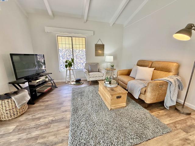 Image 23 of 57 For 574 Lewis Ave