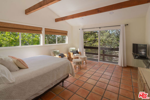 4713 Bedel Street, Woodland Hills CA: https://media.crmls.org/mediaz/27576fca-97a7-4519-aebe-b5f2b9245f8e.jpg