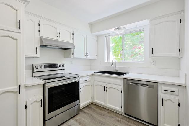 4800 Williamsburg Ln, La Mesa CA: https://media.crmls.org/mediaz/27582fbf-c781-44e9-9555-55146bf4be74.jpg