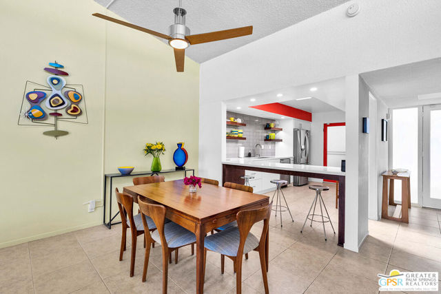 2380 S Skyview Drive, Palm Springs CA: https://media.crmls.org/mediaz/2758808c-044f-41c7-91ee-f8e36885bba6.jpg