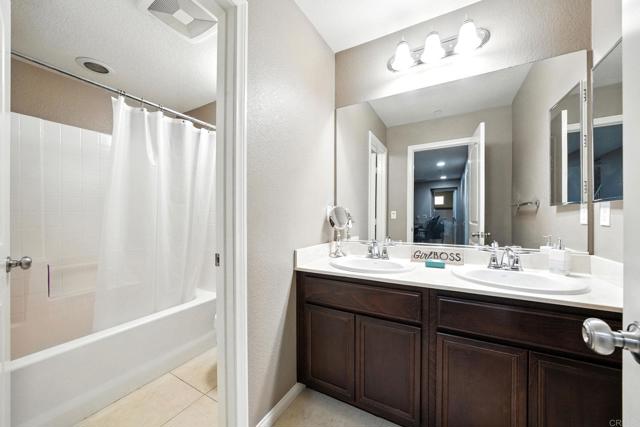 Detail Gallery Image 26 of 48 For 1528 Carpinteria St, Chula Vista,  CA 91913 - 5 Beds | 4 Baths