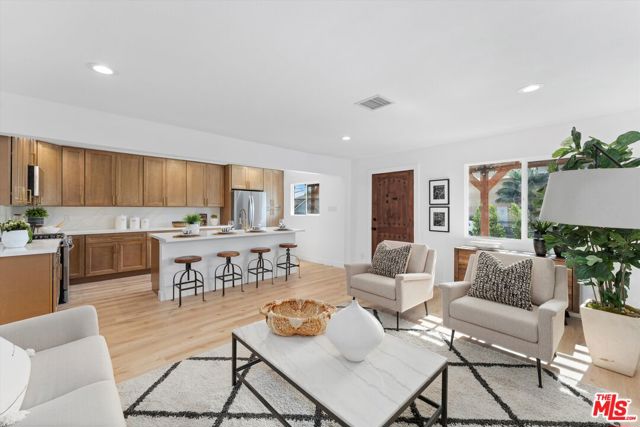 3815 W 60th Street, Los Angeles CA: https://media.crmls.org/mediaz/2759a517-3835-47c2-9cea-7a5ebd4efd94.jpg