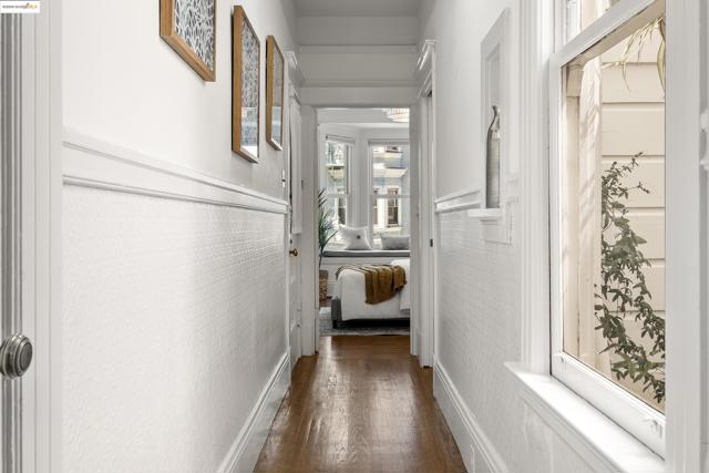 3555 17th St., San Francisco CA: https://media.crmls.org/mediaz/275a2646-49c5-4377-9b66-6606e8e546aa.jpg