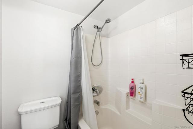 1438 Carneros Valley St, Chula Vista CA: https://media.crmls.org/mediaz/275aa270-9c71-40c9-8b8c-383fe6a63021.jpg