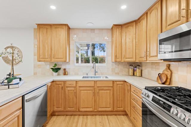 1688 Grizilo Drive, San Jose CA: https://media.crmls.org/mediaz/275b8b64-1dc2-4c6f-b7a0-a9519d0d162f.jpg