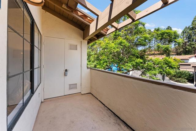 12550 Carmel Creek Rd, San Diego CA: https://media.crmls.org/mediaz/275b9af5-1780-4be8-a4da-ca816f867e18.jpg