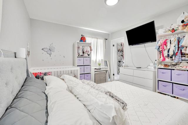 2105 Geneva Drive, Modesto CA: https://media.crmls.org/mediaz/275bb254-24c6-40d8-a0f9-b1632389245e.jpg
