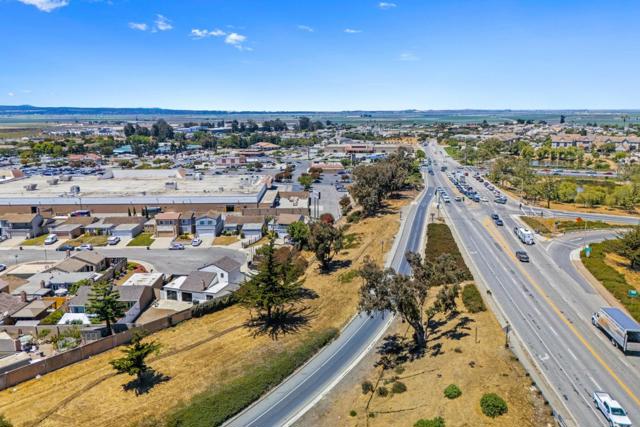 1138 Sherman Drive, Salinas CA: https://media.crmls.org/mediaz/275c143e-3766-4275-9e72-edd8c20949ac.jpg