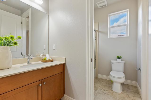 Image 41 of 60 For 35 Dunfirth Dr